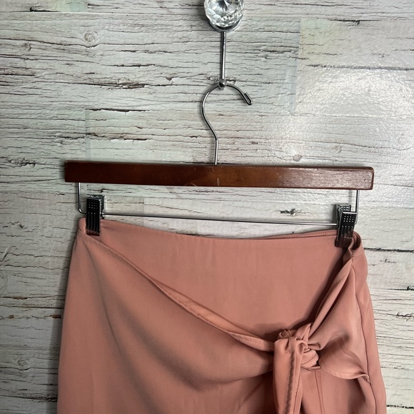 Banana republic faux wrap pink skirt size 2P - Picture 3 of 6